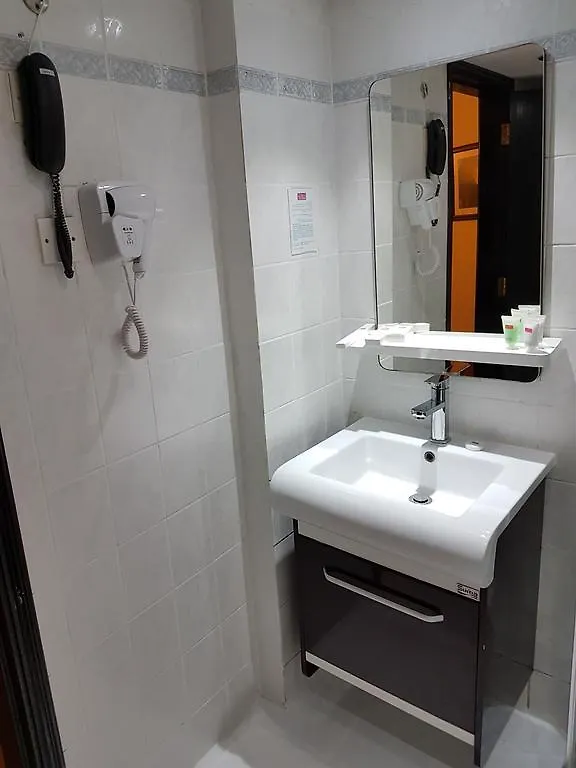Al Jawhara Metro Hotel Dubai
